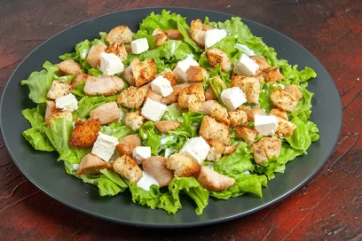 CHICKEN & HALLOUMI SALAD