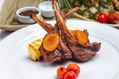 LAMB CHOPS (4pcs)