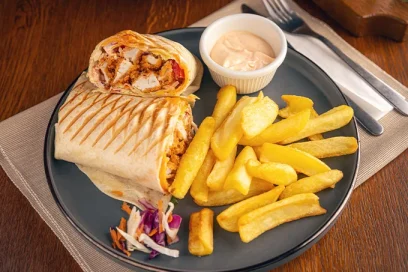 MIXED DONER MEAT AND CHIPS