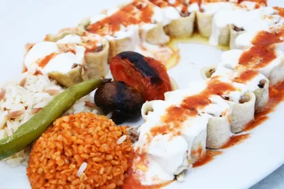 SARMA BEYTI (CHICKEN/LAMB)
